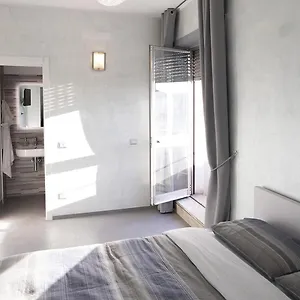 Apartment Smart Central, Mailand